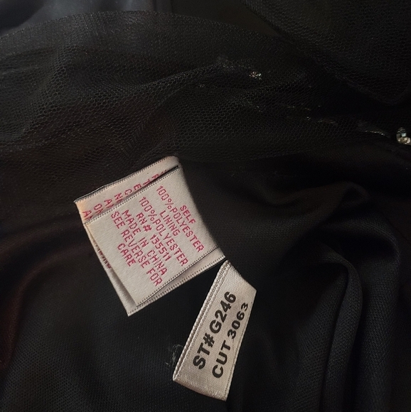 Glow Dress Gown Backless With Tie Back With Zipper On The Side Size 10 - Picture 15 of 16